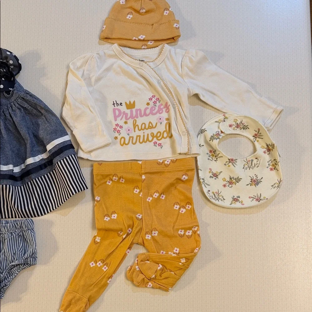 0–3 month baby girl bundle - Picture 3 of 6